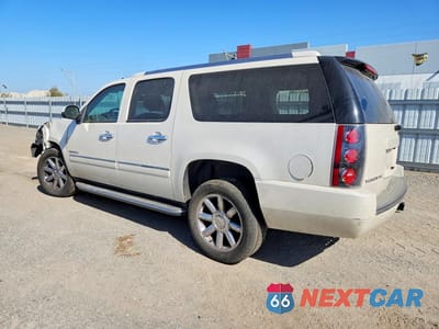 Drugie zdjęcie samochodu z przodu: 2013 GMC YUKON XL DENALI VIN:1GKS2MEF5DR308259 - miniatura