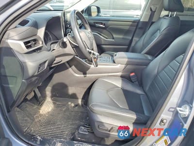 Zdjęcie 7 z 12 samochodu: 2021 TOYOTA HIGHLANDER XLE VIN:5TDGZRBHXMS090496 - miniatura