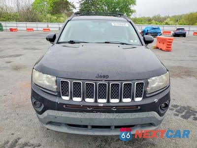Piąte zdjęcie samochodu w środku: 2014 JEEP COMPASS LATITUDE VIN:1C4NJDEB8ED724619 - miniatura