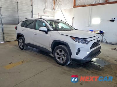 Czwarte zdjęcie samochodu z boku: 2019 TOYOTA RAV4 XLE VIN:2T3W1RFV2KW015032 - miniatura
