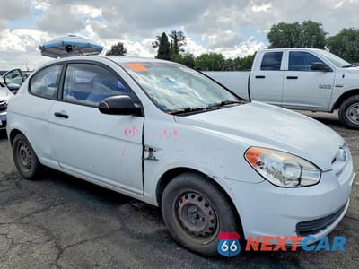 Czwarte zdjęcie samochodu z boku: 2007 HYUNDAI ACCENT GS VIN:KMHCM36C77U044418 - miniatura