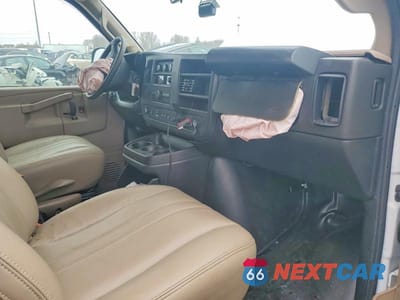 Zdjęcie 8 z 13 samochodu: 2025 GMC SAVANA G2500 UTILITY / SERVICE VAN VIN:1GTW7AFP8S1223268 - miniatura