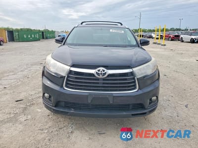 Piąte zdjęcie samochodu w środku: 2015 TOYOTA HIGHLANDER XLE VIN:5TDJKRFH2FS207978 - miniatura