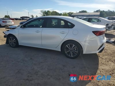 Drugie zdjęcie samochodu z przodu: 2023 KIA FORTE LXS VIN:3KPF24AD3PE583419 - miniatura