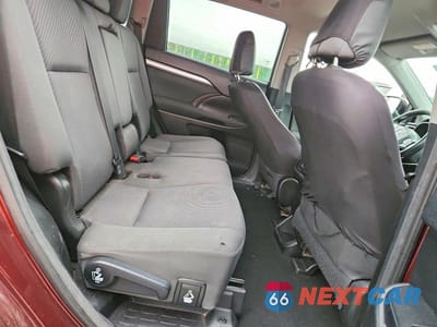 Zdjęcie 11 z 13 samochodu: 2017 TOYOTA HIGHLANDER LE VIN:5TDZZRFHXHS209754 - miniatura