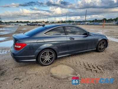 Trzecie zdjęcie samochodu z tyłu: 2013 MERCEDES-BENZ C 250 VIN:WDDGJ4HB9DG059818 - miniatura