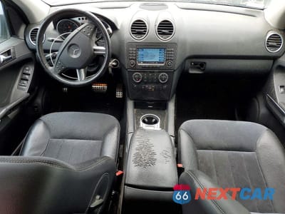 Zdjęcie 8 z 13 samochodu: 2006 MERCEDES-BENZ ML 500 VIN:4JGBB75E46A058773 - miniatura