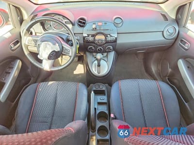 Zdjęcie 8 z 12 samochodu: 2013 MAZDA MAZDA2 VIN:JM1DE1LZ7D0163902 - miniatura
