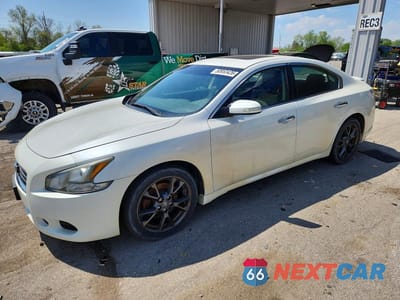 2014 NISSAN MAXIMA 3.5 S 1N4AA5AP9EC460196 - główne zdjęcie licytacji z USA - miniatura