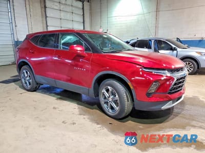 Czwarte zdjęcie samochodu z boku: 2025 CHEVROLET BLAZER 2LT VIN:3GNKBCR42SS107760 - miniatura