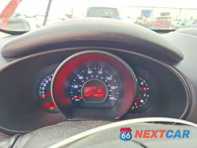 Zdjęcie 9 z 13 samochodu: 2017 KIA SOUL + VIN:KNDJP3A50H7466185 - miniatura