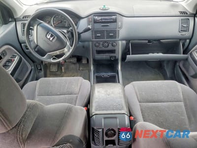 Zdjęcie 8 z 12 samochodu: 2005 HONDA PILOT LX VIN:2HKYF18105H545565 - miniatura