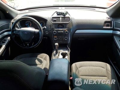 Zdjęcie 8 z 12 samochodu: 2017 FORD EXPLORER XLT VIN:1FM5K8DH6HGC04542 - miniatura