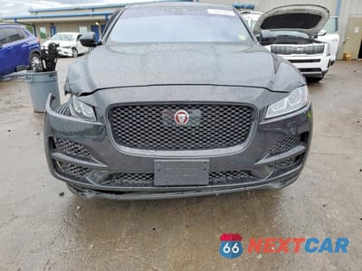 Piąte zdjęcie samochodu w środku: 2020 JAGUAR F-PACE PRESTIGE VIN:SADCK2FX9LA639729 - miniatura