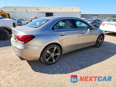 Trzecie zdjęcie samochodu z tyłu: 2019 MERCEDES-BENZ A 220 VIN:WDD3G4EB1KW001884 - miniatura