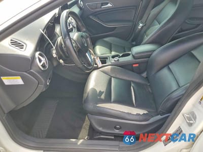 Zdjęcie 7 z 12 samochodu: 2014 MERCEDES-BENZ CLA 250 VIN:WDDSJ4EB7EN046237 - miniatura