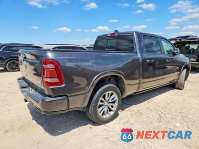 Trzecie zdjęcie samochodu z tyłu: 2020 RAM 1500 LARAMIE VIN:1C6SRFRT2LN192017 - miniatura