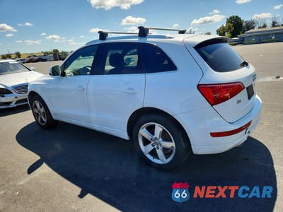 Drugie zdjęcie samochodu z przodu: 2010 AUDI Q5 PREMIUM PLUS VIN:WA1LKBFP2AA080088 - miniatura