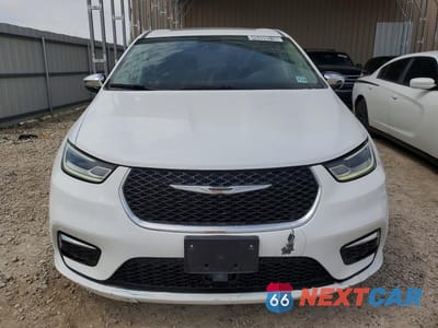 Piąte zdjęcie samochodu w środku: 2023 CHRYSLER PACIFICA HYBRID LIMITED VIN:2C4RC1S77PR527158 - miniatura