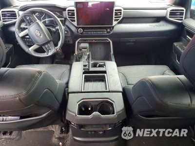 Zdjęcie 8 z 12 samochodu: 2025 TOYOTA TUNDRA SR5 VIN:5TFLA5DB1SX267872 - miniatura