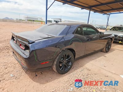 Trzecie zdjęcie samochodu z tyłu: 2018 DODGE CHALLENGER SXT VIN:2C3CDZAG4JH311367 - miniatura