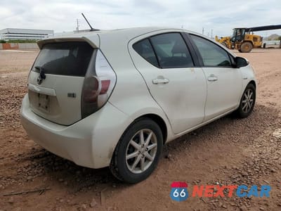 Trzecie zdjęcie samochodu z tyłu: 2012 TOYOTA PRIUS C THREE VIN:JTDKDTB3XC1519724 - miniatura