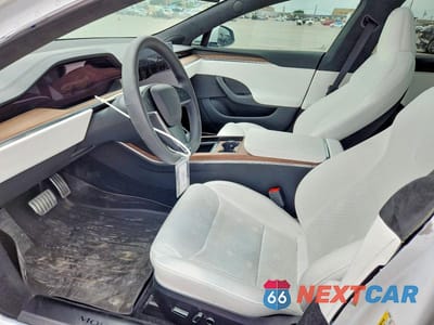 Zdjęcie 7 z 13 samochodu: 2024 TESLA MODEL S VIN:5YJSA1E54RF532706 - miniatura