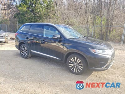 Czwarte zdjęcie samochodu z boku: 2020 MITSUBISHI OUTLANDER SE VIN:JA4AD3A38LZ028349 - miniatura