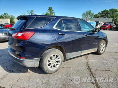 Trzecie zdjęcie samochodu z tyłu: 2020 CHEVROLET EQUINOX LT VIN:3GNAXKEV0LS590379 - miniatura