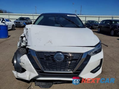 Piąte zdjęcie samochodu w środku: 2023 NISSAN SENTRA SR VIN:3N1AB8DV3PY286352 - miniatura