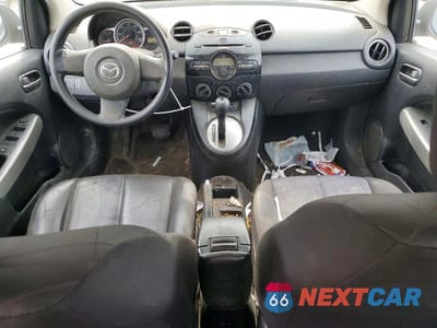 Zdjęcie 8 z 12 samochodu: 2012 MAZDA MAZDA2 VIN:JM1DE1KZ4C0151349 - miniatura
