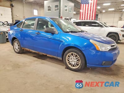 Czwarte zdjęcie samochodu z boku: 2011 FORD FOCUS SE VIN:1FAHP3FN3BW131822 - miniatura