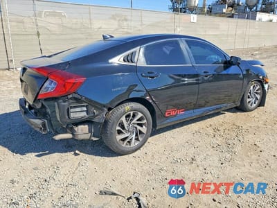 Trzecie zdjęcie samochodu z tyłu: 2018 HONDA CIVIC EX VIN:2HGFC2F77JH573641 - miniatura