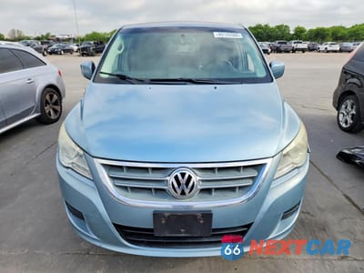 Piąte zdjęcie samochodu w środku: 2010 VOLKSWAGEN ROUTAN SE VIN:2V4RW3D15AR262913 - miniatura