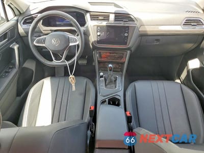 Zdjęcie 8 z 13 samochodu: 2023 VOLKSWAGEN TIGUAN SE VIN:3VV3B7AXXPM057472 - miniatura