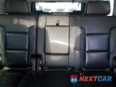 Zdjęcie 10 z 13 samochodu: 2018 CHEVROLET TAHOE C1500 LT VIN:1GNSCBKC0JR111803 - miniatura