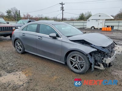 Czwarte zdjęcie samochodu z boku: 2021 MERCEDES-BENZ A 220 4MATIC VIN:W1K3G4FB7MJ284869 - miniatura