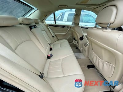 Zdjęcie 6 z 14 samochodu: 2005 MERCEDES-BENZ C 240 VIN:WDBRF61J45A656685 - miniatura