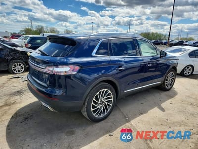 Trzecie zdjęcie samochodu z tyłu: 2019 LINCOLN NAUTILUS RESERVE VIN:2LMPJ8LP9KBL62199 - miniatura