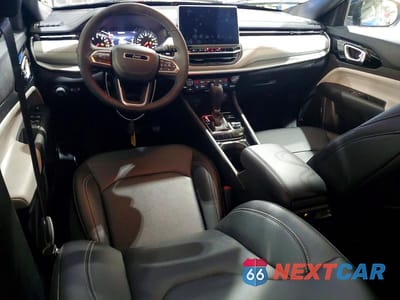 Zdjęcie 8 z 14 samochodu: 2025 JEEP COMPASS LIMITED VIN:3C4NJDCNXST610611 - miniatura