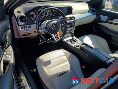 Zdjęcie 8 z 11 samochodu: 2012 MERCEDES-BENZ C 250 VIN:WDDGJ4HB1CF775746 - miniatura