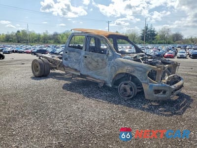 Czwarte zdjęcie samochodu z boku: 2024 RAM 3500 SLT VIN:3C7WRTCL8RG157018 - miniatura