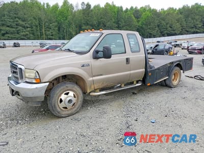 2002 FORD F350 SUPER DUTY 1FDWX37F12EB00613 - główne zdjęcie licytacji z USA - miniatura