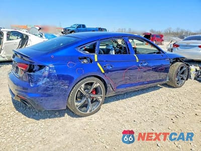 Trzecie zdjęcie samochodu z tyłu: 2021 AUDI RS5 VIN:WUAAWCF53MA902832 - miniatura