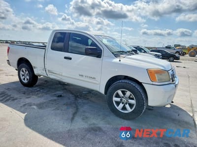 Czwarte zdjęcie samochodu z boku: 2012 NISSAN TITAN SV VIN:1N6AA0CC5CN326498 - miniatura
