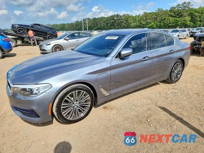 2019 BMW 530E WBAJA9C57KB388474 - główne zdjęcie licytacji z USA - miniatura