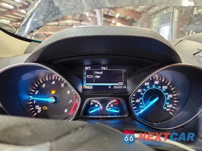 Zdjęcie 9 z 13 samochodu: 2016 FORD ESCAPE SE VIN:1FMCU9G95GUC70835 - miniatura