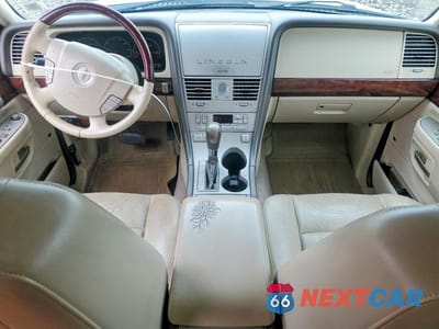 Zdjęcie 8 z 13 samochodu: 2004 LINCOLN TOWNHOUSE AVIATOR VIN:5LMEU88H24ZJ44887 - miniatura
