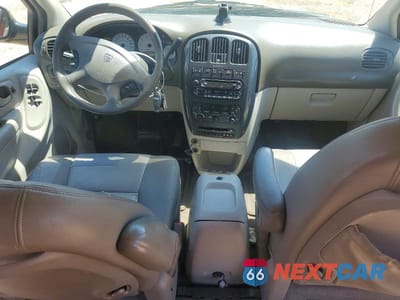 Zdjęcie 8 z 13 samochodu: 2005 DODGE GRAND CARAVAN SXT VIN:2D4GP44L25R345410 - miniatura