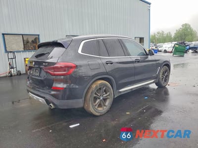 Trzecie zdjęcie samochodu z tyłu: 2018 BMW X3 XDRIVE30I VIN:5UXTR9C53JLC74776 - miniatura